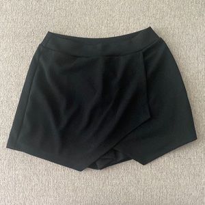Black mini skort